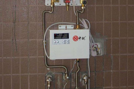熱水器距離較遠(yuǎn)，每次洗澡都要浪費(fèi)冷水怎么辦？